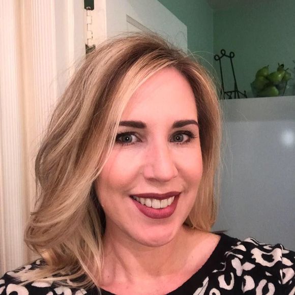 Meet your Posher, Gretchen - Picture 1 of 1